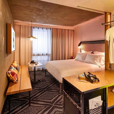 Mama Shelter Paris West Hotel Екстериор снимка