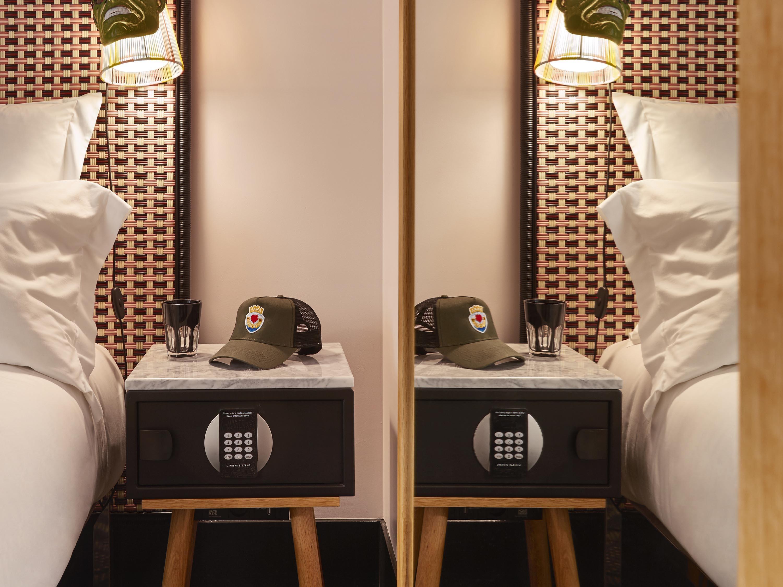 Mama Shelter Paris West Hotel Екстериор снимка
