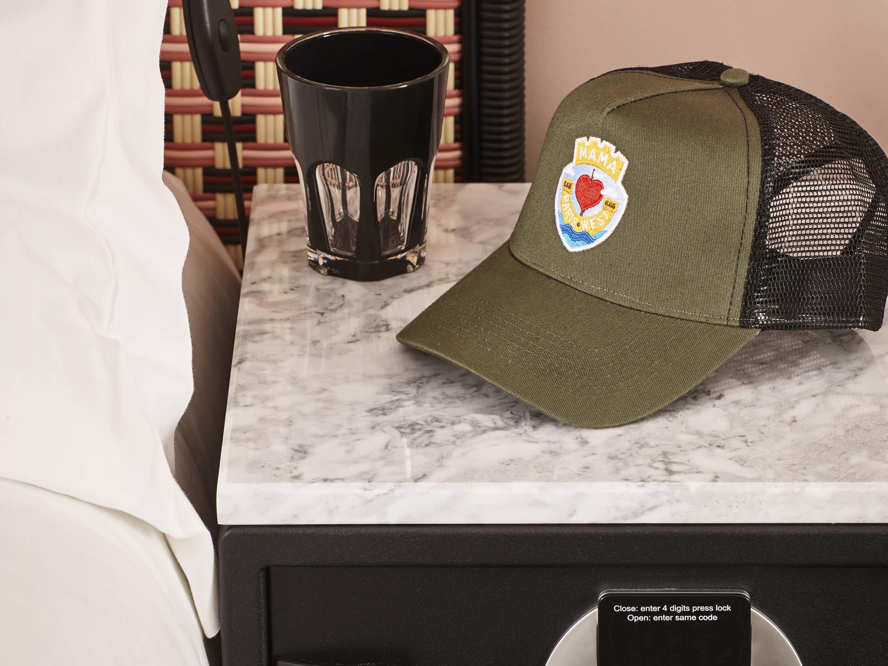 Mama Shelter Paris West Hotel Екстериор снимка