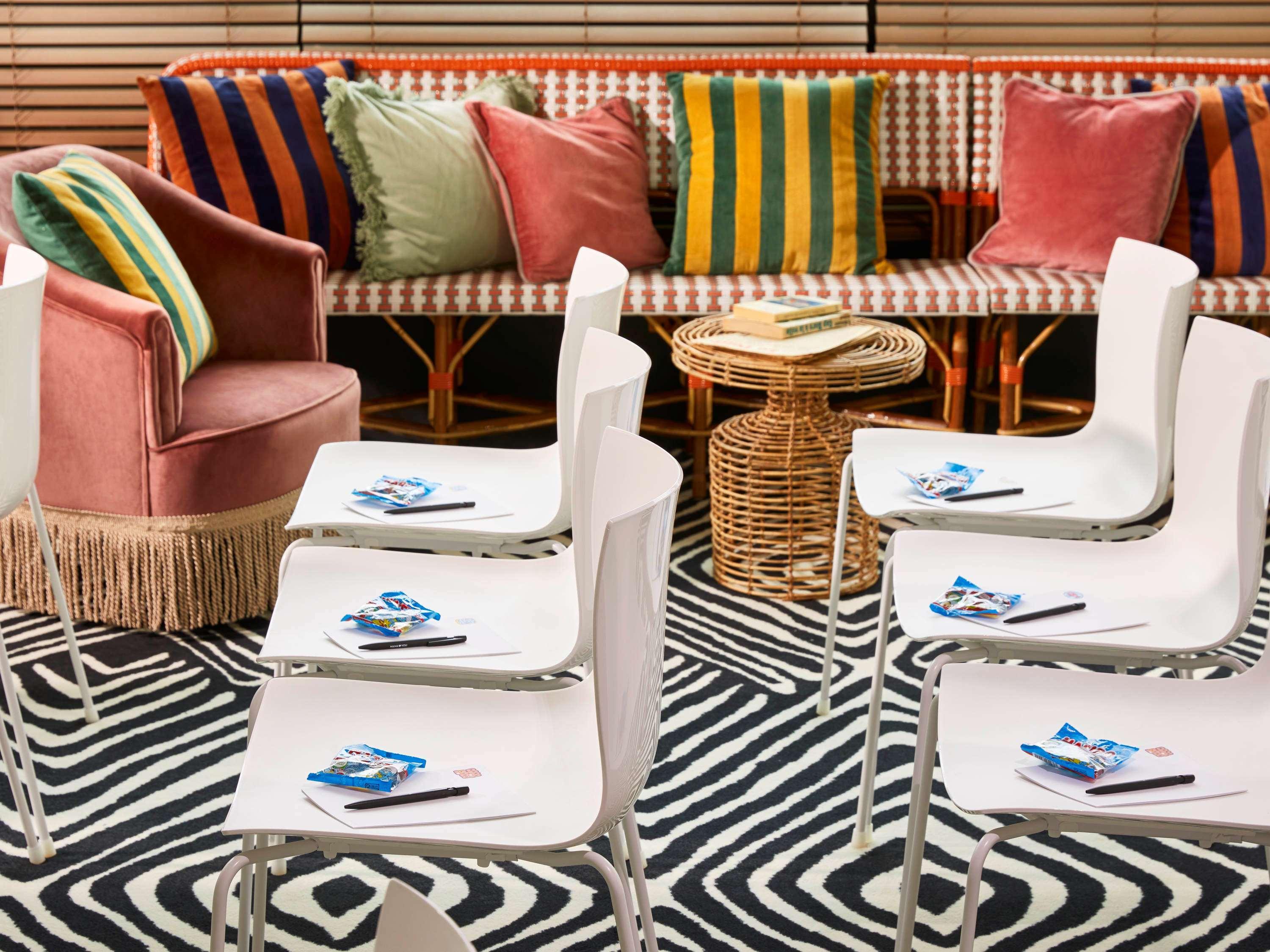 Mama Shelter Paris West Hotel Екстериор снимка