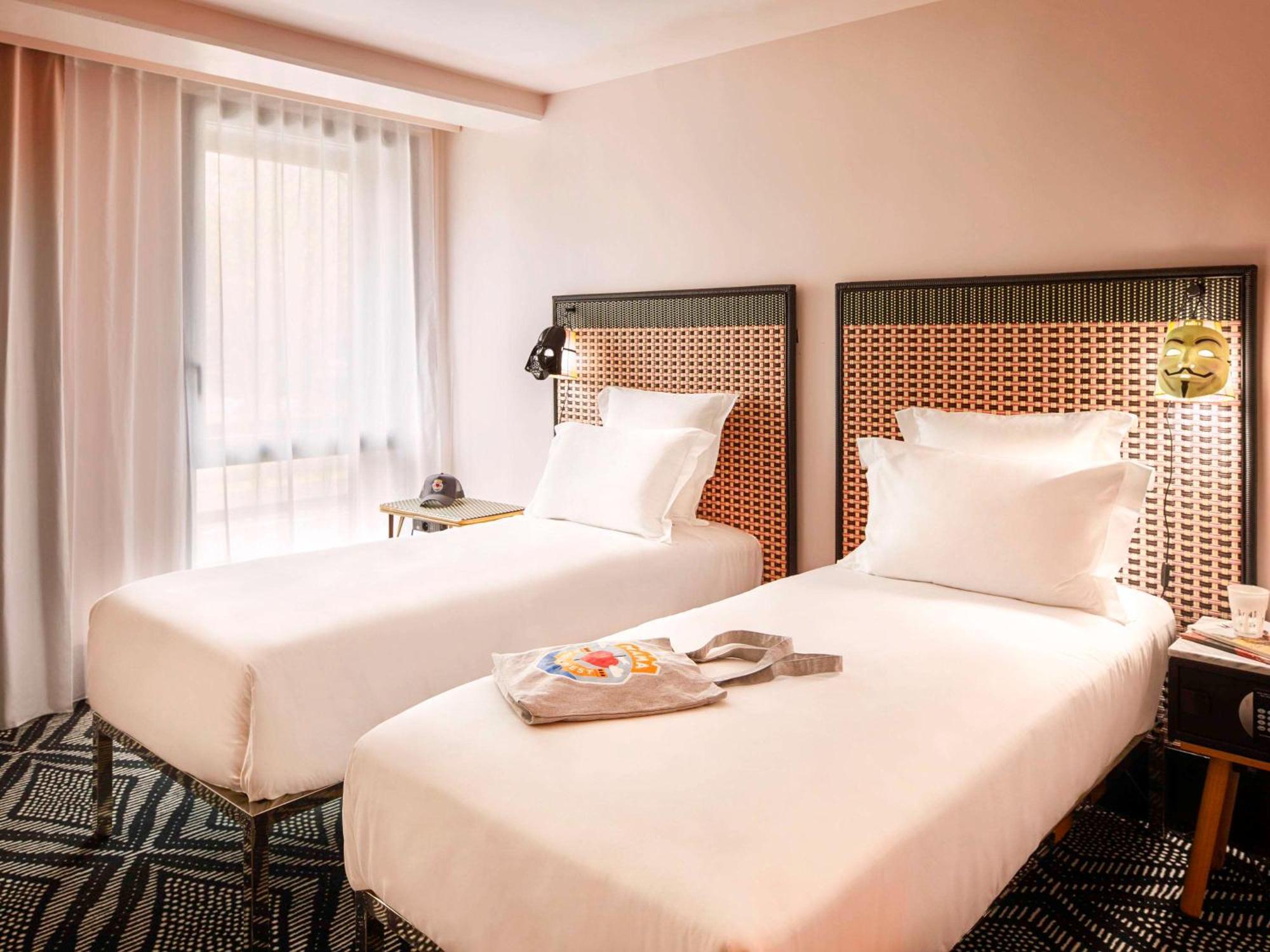 Mama Shelter Paris West Hotel Екстериор снимка