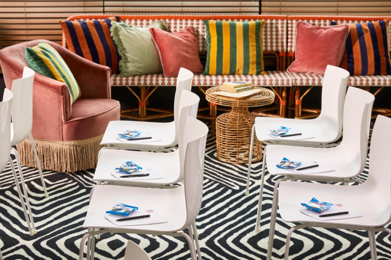 Mama Shelter Paris West Hotel Екстериор снимка